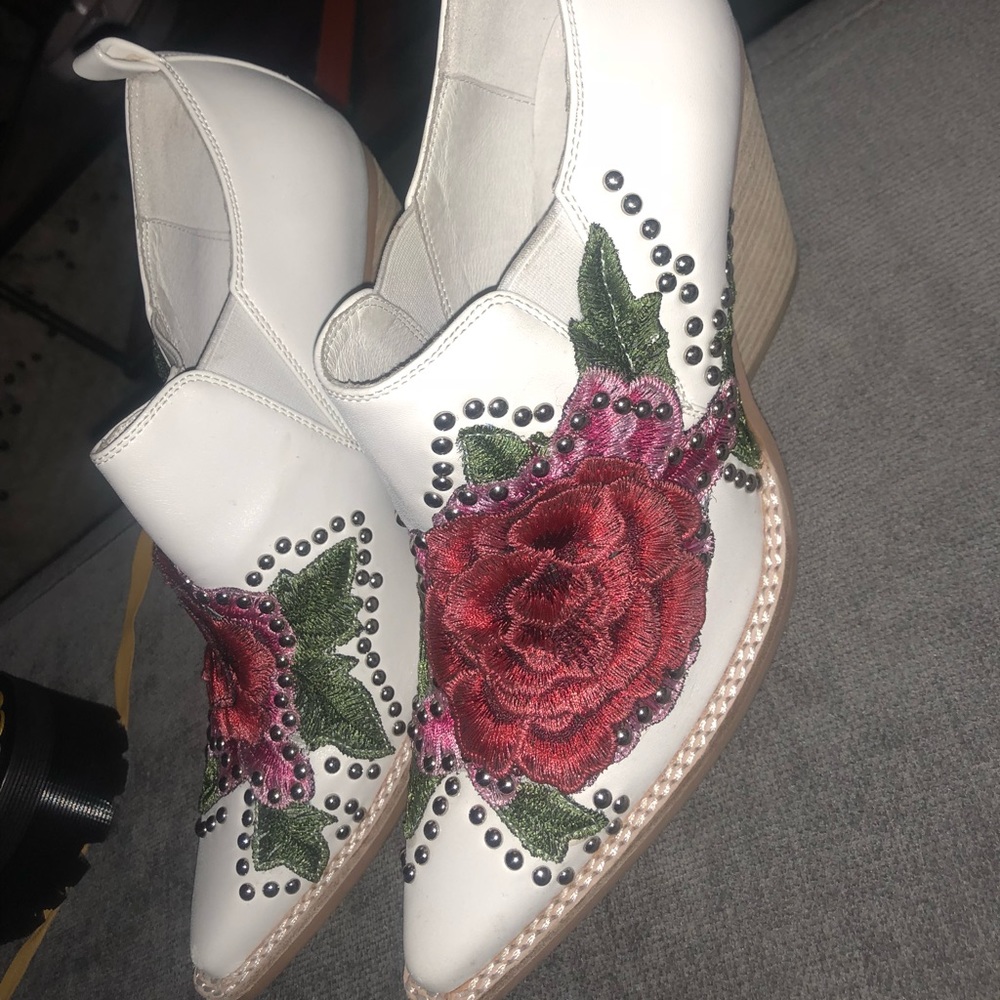 Jeffrey Campbell White Leather Booties